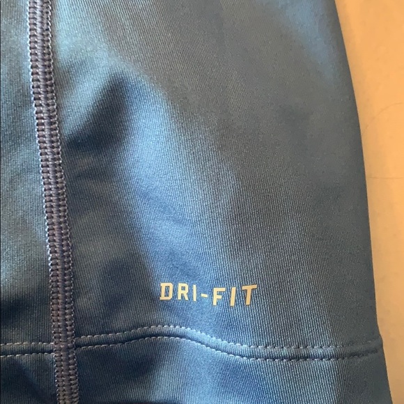 Nike dri-fit tank - Picture 7 of 7